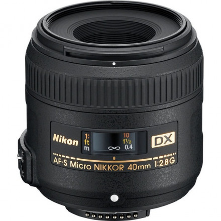 Объектив Nikon 40mm f/2.8G AF-S DX Micro NIKKOR