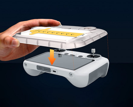 Защитное стекло DJI RC с накладкой на пульт для точной поклейки (CYNOVA)