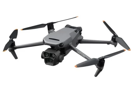Квадрокоптер DJI Mavic 3 Pro Cine Fly More Combo