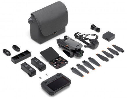 Квадрокоптер DJI Mavic 3 Pro Fly More Combo (пульт DJI RC Pro)