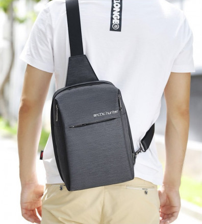 СУМКА-РЮКЗАК ЧЕРЕЗ ПЛЕЧО (БАРСЕТКА) ARCTIC HUNTER XB00066