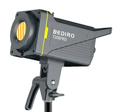 Набор софтбокс 50х70 + световой осветитель bediro t200 + 2.8 стойка