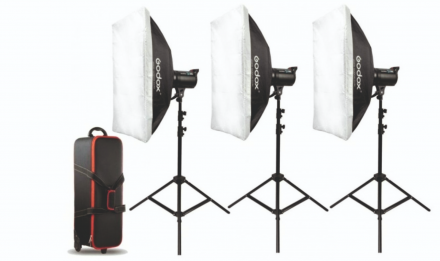Комплект студийного света Godox Pioneer Mini Master Kit
