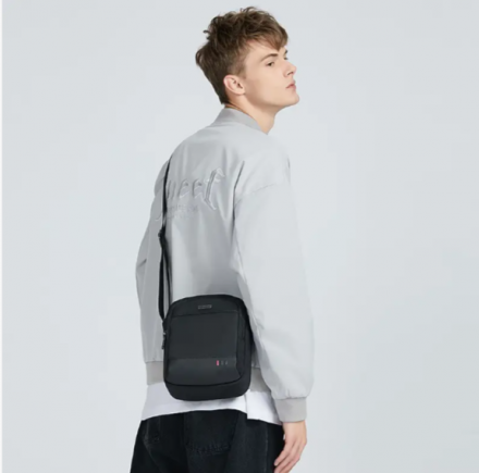 НЕБОЛЬШАЯ СУМКА ЧЕРЕЗ ПЛЕЧО ARCTIC HUNTER K00063