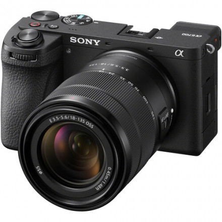 Беззеркальный Фотоаппарат Sony a6700 18-135 Kit