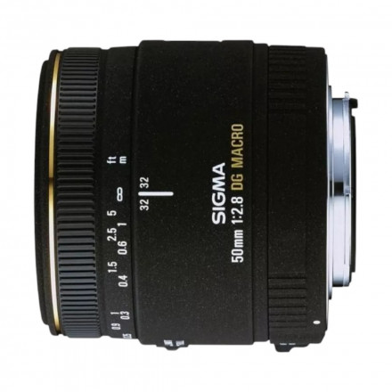 Объектив Sigma 50mm f/2.8 DG EX Macro Canon
