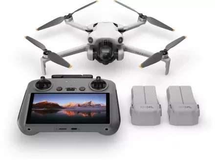 Квадрокоптер DJI Mini 4 Pro Fly More Combo Plus (RC 2)